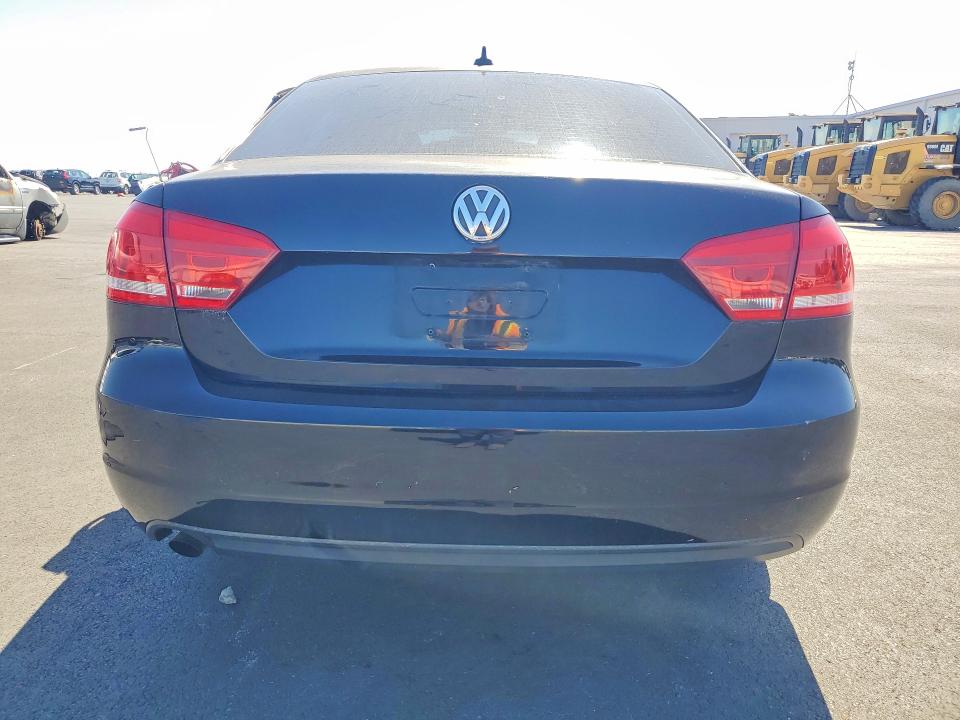 56488716 :رقم المزاد ، 1VWAT7A38FC099278 vin ، 2015 Volkswagen Passat مزاد بيع
