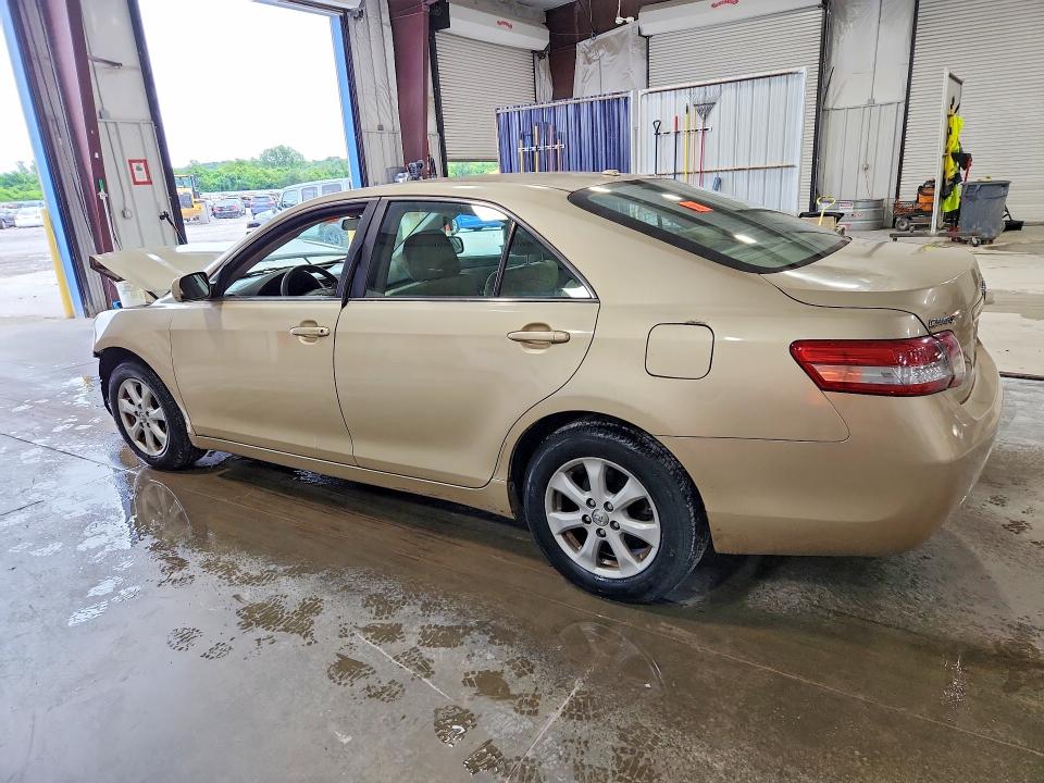 2010 Toyota Camry მანქანა იყიდება აუქციონზე, vin: 4T4BF3EK2AR015842, აუქციონის ნომერი: 58020136