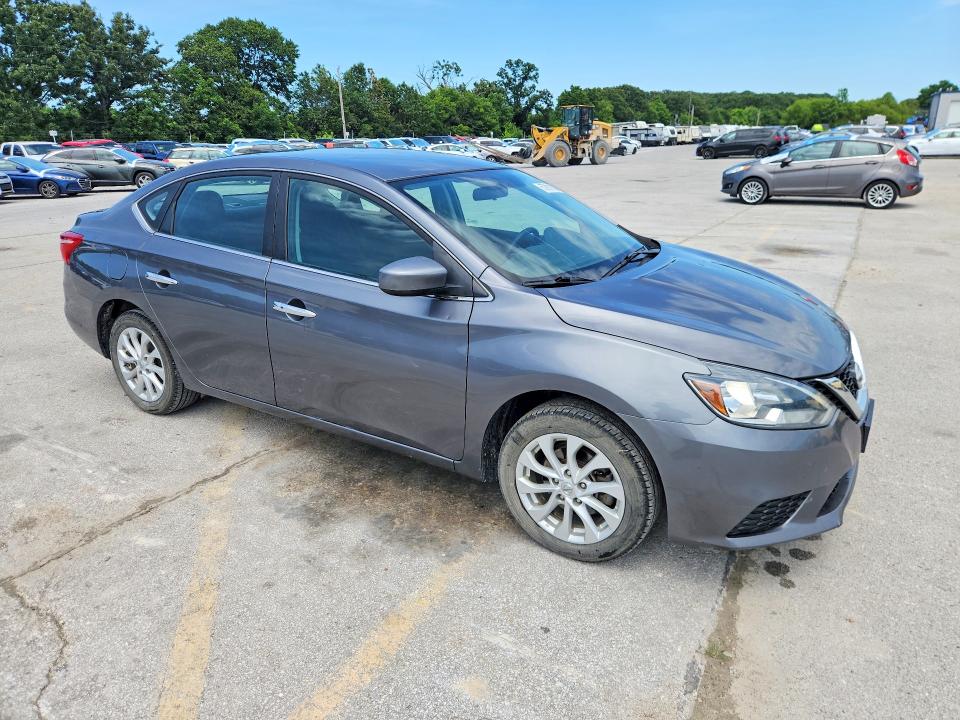 Продажа на аукционе авто 2018 Nissan Sentra, vin: 3N1AB7AP3JL626054, номер лота: 57011006