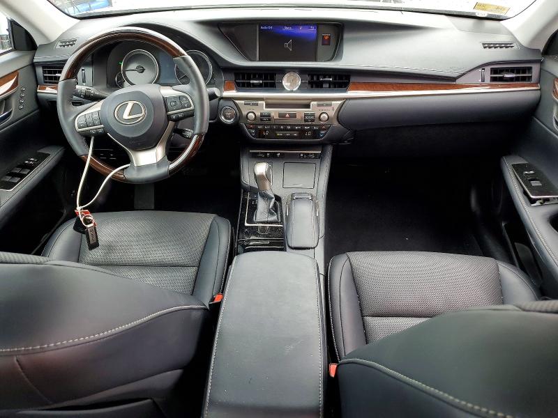 56951946 :رقم المزاد ، 58ABK1GG6JU087574 vin ، 2018 Lexus Es مزاد بيع