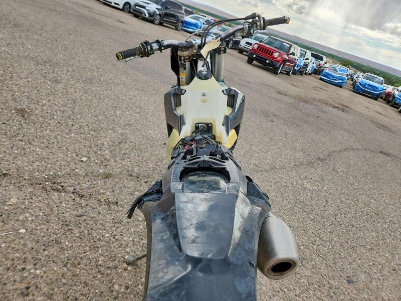 2017 Husqvarna Fx 450 მანქანა იყიდება აუქციონზე, vin: VBKUCR432HM301924, აუქციონის ნომერი: 56972096