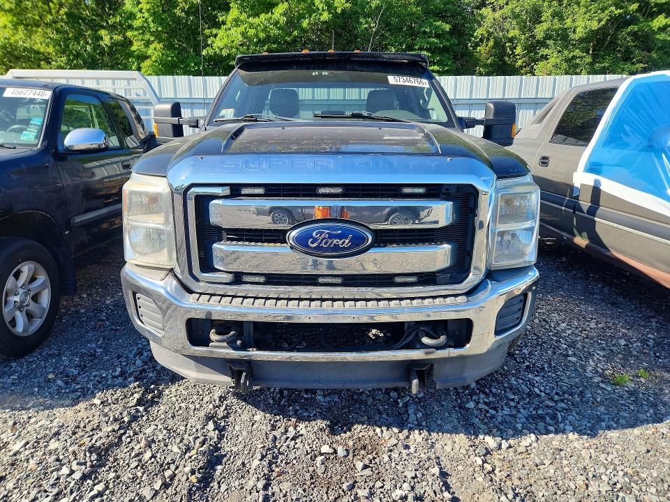 57346766 :رقم المزاد ، 1FD8X3HTXDEB68327 vin ، 2013 Ford F350 مزاد بيع