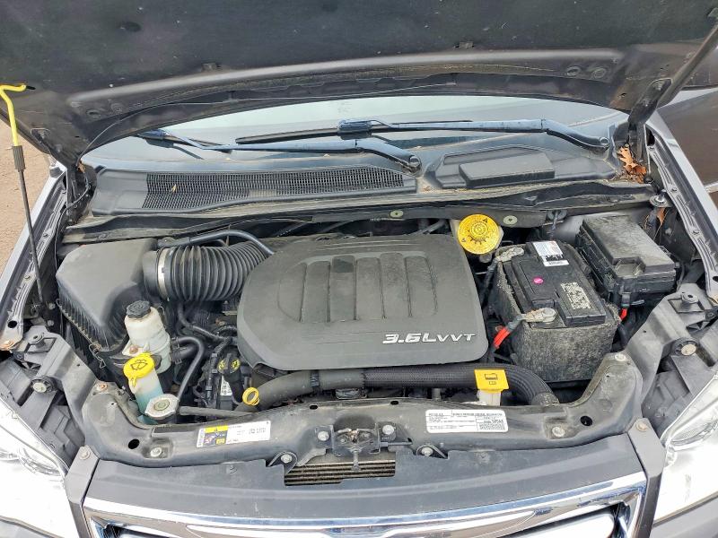 57610876 :رقم المزاد ، 2C4RC1BG0GR167148 vin ، 2016 Chrysler Town & Country مزاد بيع