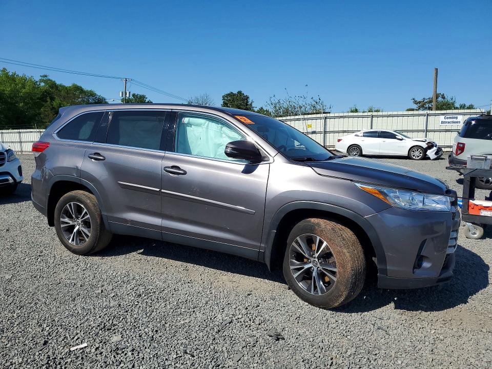 55307226 :رقم المزاد ، 5TDBZRFH9KS747483 vin ، 2019 Toyota Highlander مزاد بيع