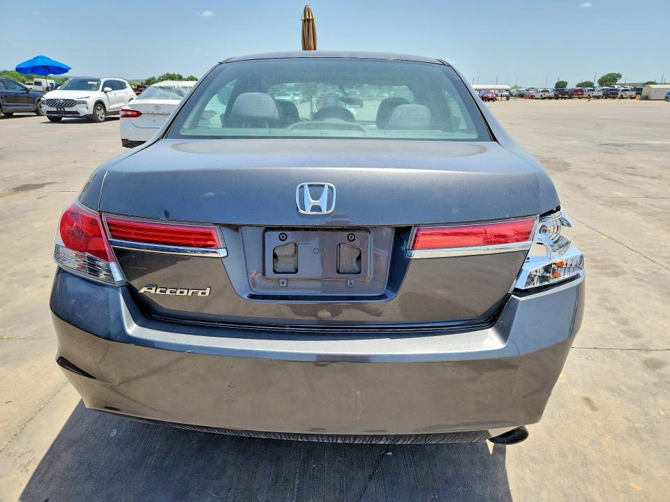 97686345 :رقم المزاد ، 1HGCP2F33CA198529 vin ، 2012 Honda Accord مزاد بيع