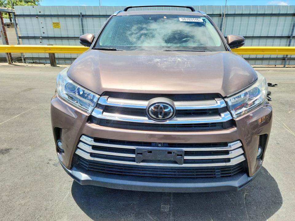 58703146 :رقم المزاد ، 5TDDZRFH5JS854635 vin ، 2018 Toyota Highlander مزاد بيع