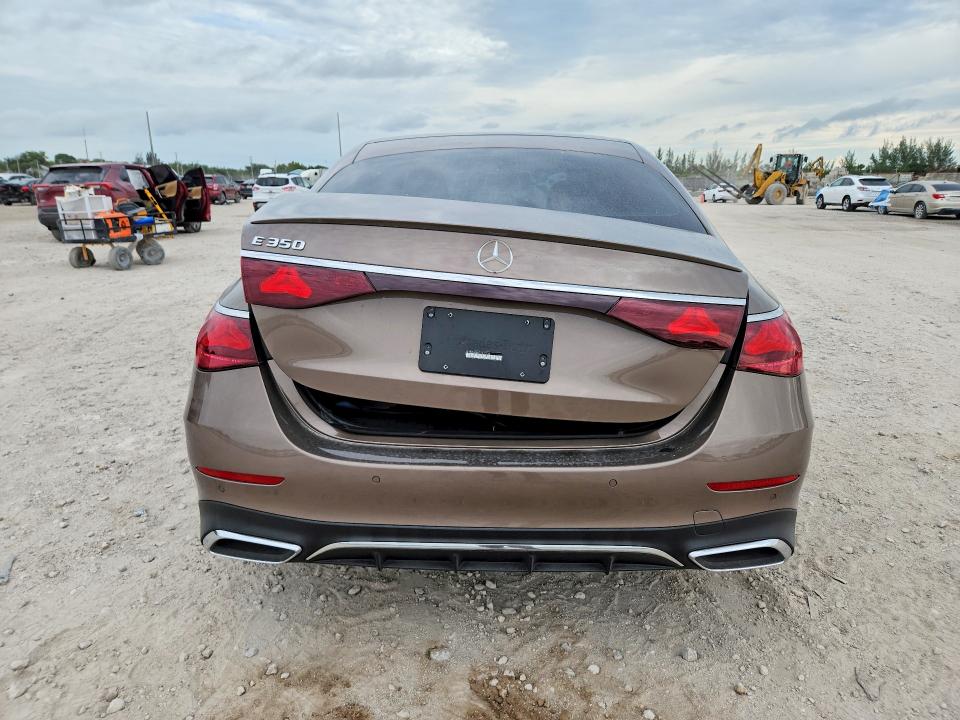 2026 Mercedes-benz E მანქანა იყიდება აუქციონზე, vin: W1KLF4GB2TA212736, აუქციონის ნომერი: 56866326