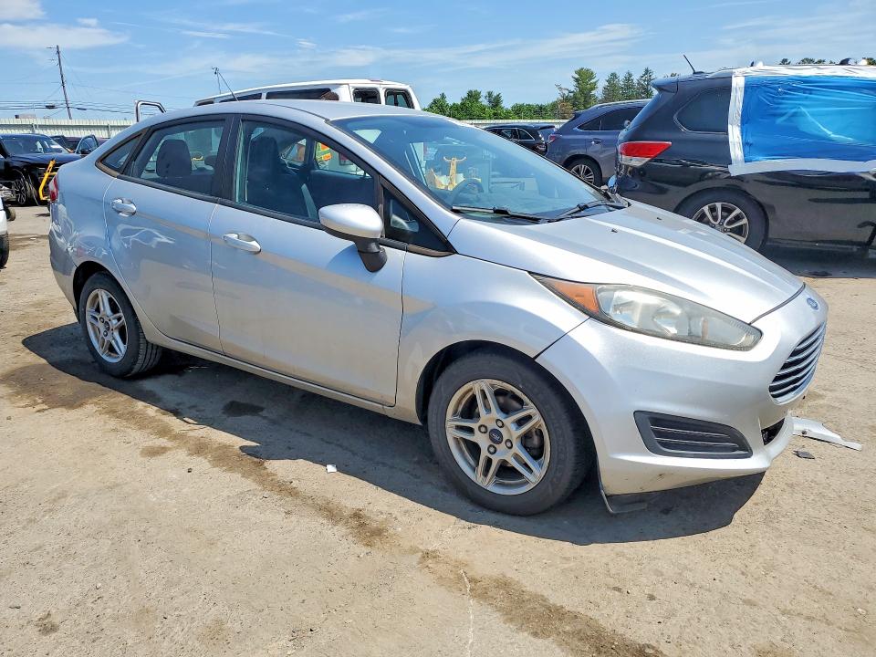 56771256 :رقم المزاد ، 3FADP4BJ0HM115741 vin ، 2017 Ford Fiesta مزاد بيع