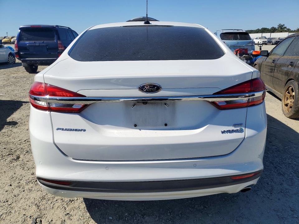 58491846 :رقم المزاد ، 3FA6P0LU8JR232650 vin ، 2018 Ford Fusion مزاد بيع