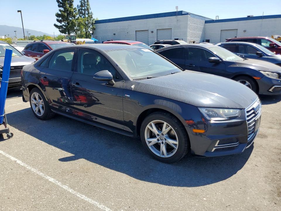 57250196 :رقم المزاد ، WAUKMAF45JA228680 vin ، 2018 Audi A4 مزاد بيع