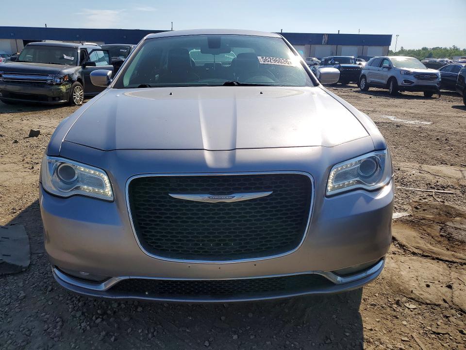 56296036 :رقم المزاد ، 2C3CCARG8FH793244 vin ، 2015 Chrysler 300 مزاد بيع