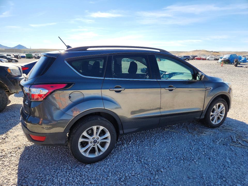 56853226 :رقم المزاد ، 1FMCU9GD3JUA99479 vin ، 2018 Ford Escape مزاد بيع