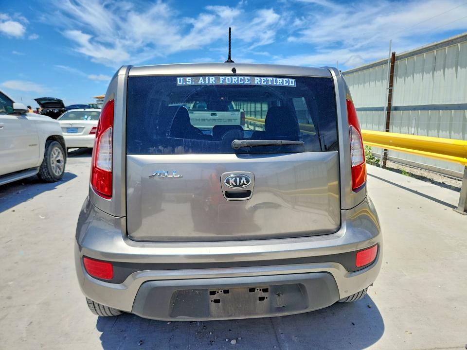 2013 Kia Soul მანქანა იყიდება აუქციონზე, vin: KNDJT2A51D7607040, აუქციონის ნომერი: 56653576