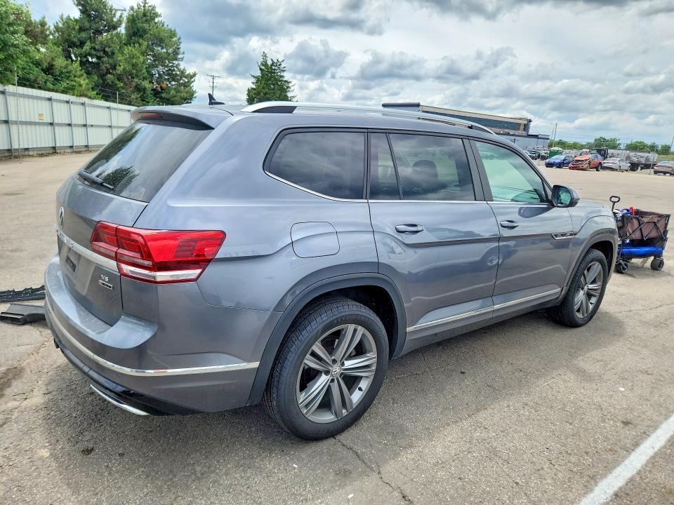 56230976 :رقم المزاد ، 1V2RR2CA9JC568517 vin ، 2018 Volkswagen Atlas مزاد بيع