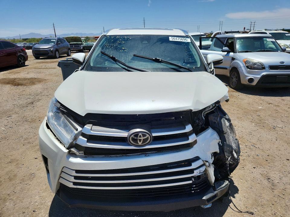 2018 Toyota Highlander მანქანა იყიდება აუქციონზე, vin: 5TDKZRFH3JS544474, აუქციონის ნომერი: 56475696