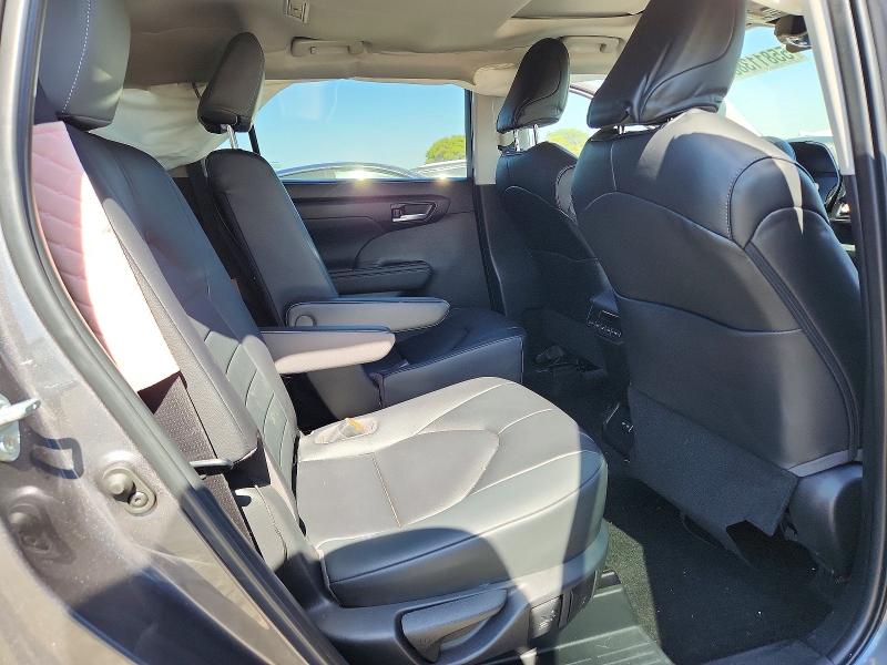 55811386 :رقم المزاد ، 5TDKDRAH4PS526807 vin ، 2023 Toyota Highlander مزاد بيع