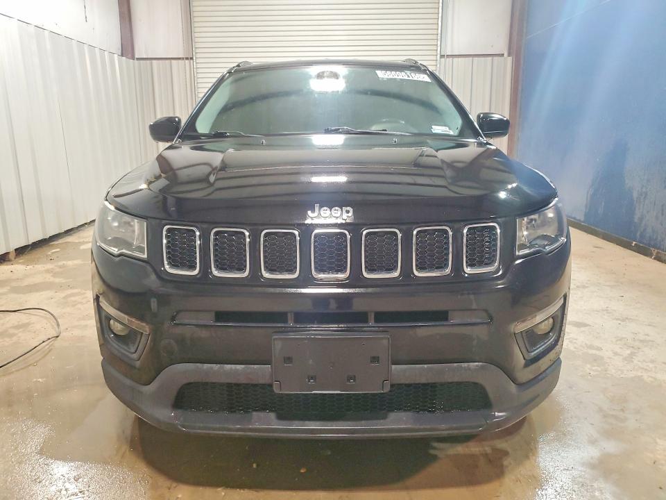 56696166 :رقم المزاد ، 3C4NJCBB1JT102706 vin ، 2018 Jeep Compass مزاد بيع