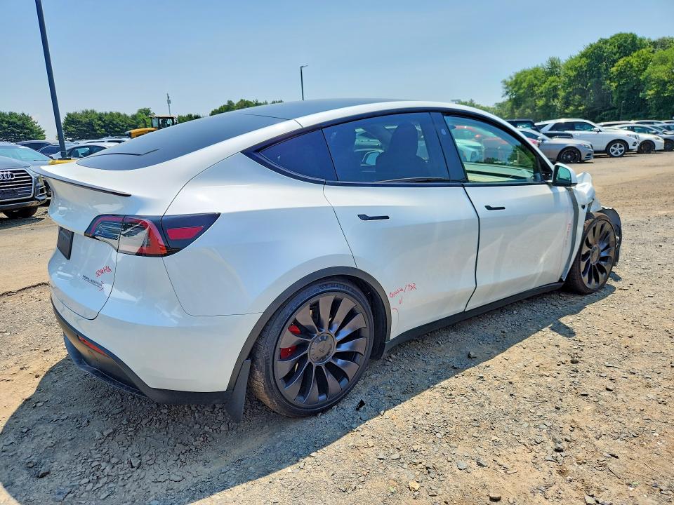 Продаж на аукціоні авто 2023 Tesla Model Y, vin: 7SAYGDEF7PF860074, номер лоту: 57942746