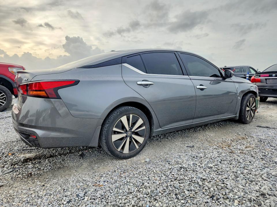 58103336 :رقم المزاد ، 1N4BL4DV5KC132899 vin ، 2019 Nissan Altima مزاد بيع