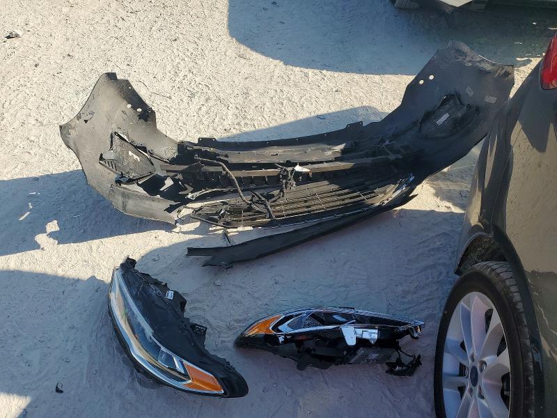 58110076 :رقم المزاد ، 3FA6P0PU5KR266329 vin ، 2019 Ford Fusion مزاد بيع