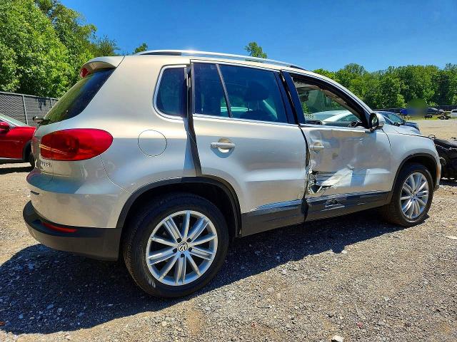 2013 Volkswagen Tiguan მანქანა იყიდება აუქციონზე, vin: WVGAV7AX6DW502438, აუქციონის ნომერი: 55944036