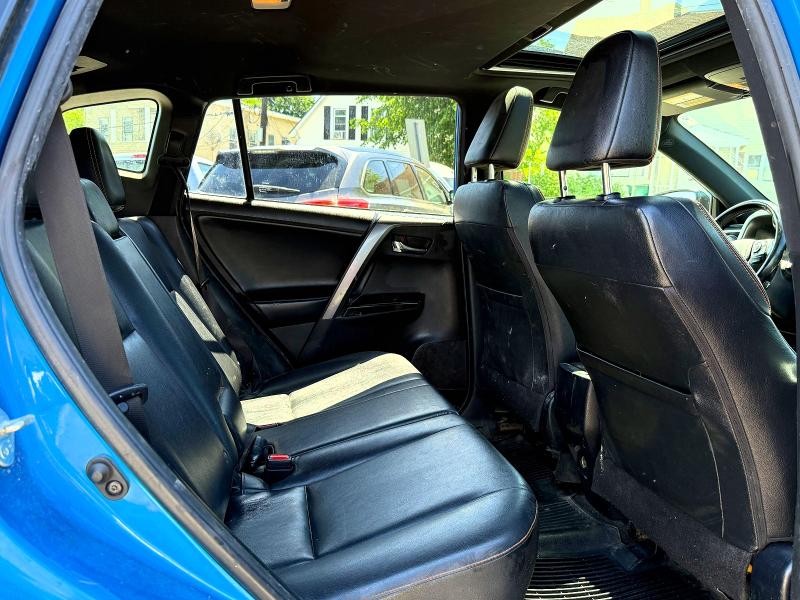 57616866 :رقم المزاد ، JTMJFREV6HJ715818 vin ، 2017 Toyota Rav4 مزاد بيع