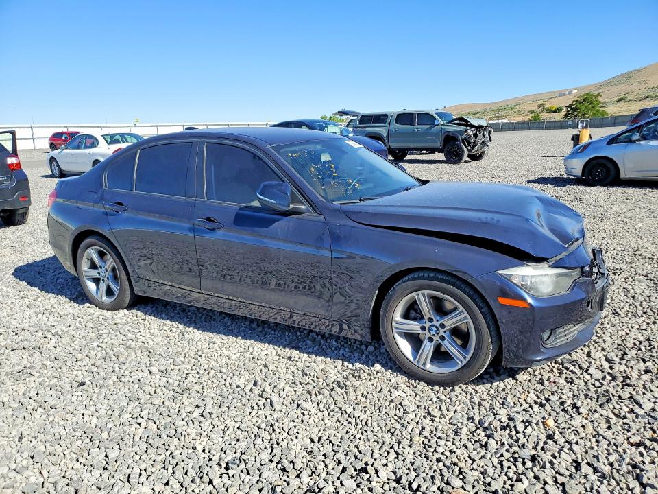 56646156 :رقم المزاد ، WBA3B1G59ENS79311 vin ، 2014 Bmw 320 مزاد بيع