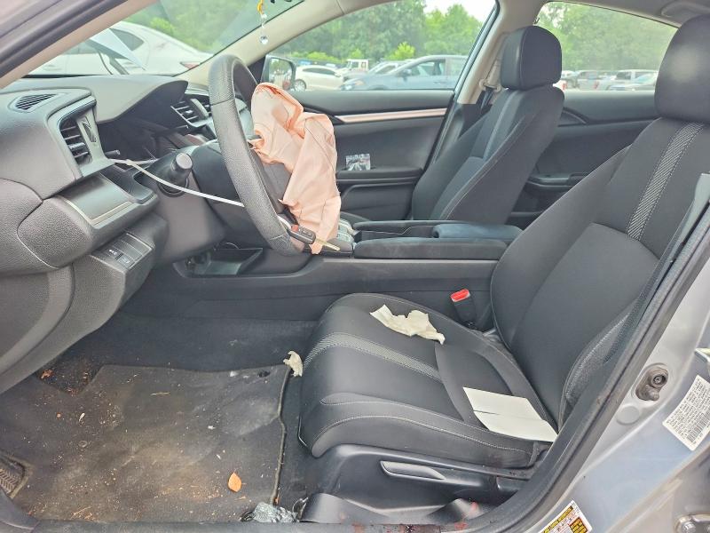 55881816 :رقم المزاد ، 19XFC2F50JE020516 vin ، 2018 Honda Civic مزاد بيع