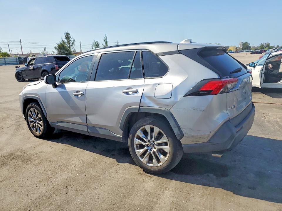 Продажа на аукционе авто 2019 Toyota Rav4, vin: 2T3C1RFV2KW021688, номер лота: 57572006