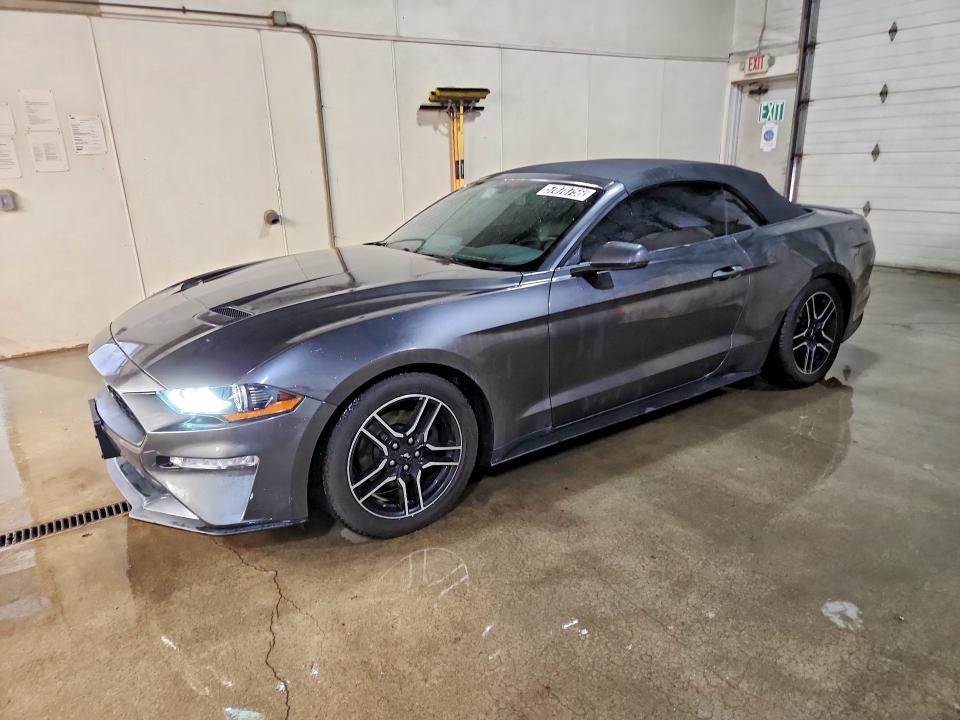 57878756 :رقم المزاد ، 1FATP8UH3J5155207 vin ، 2018 Ford Mustang مزاد بيع