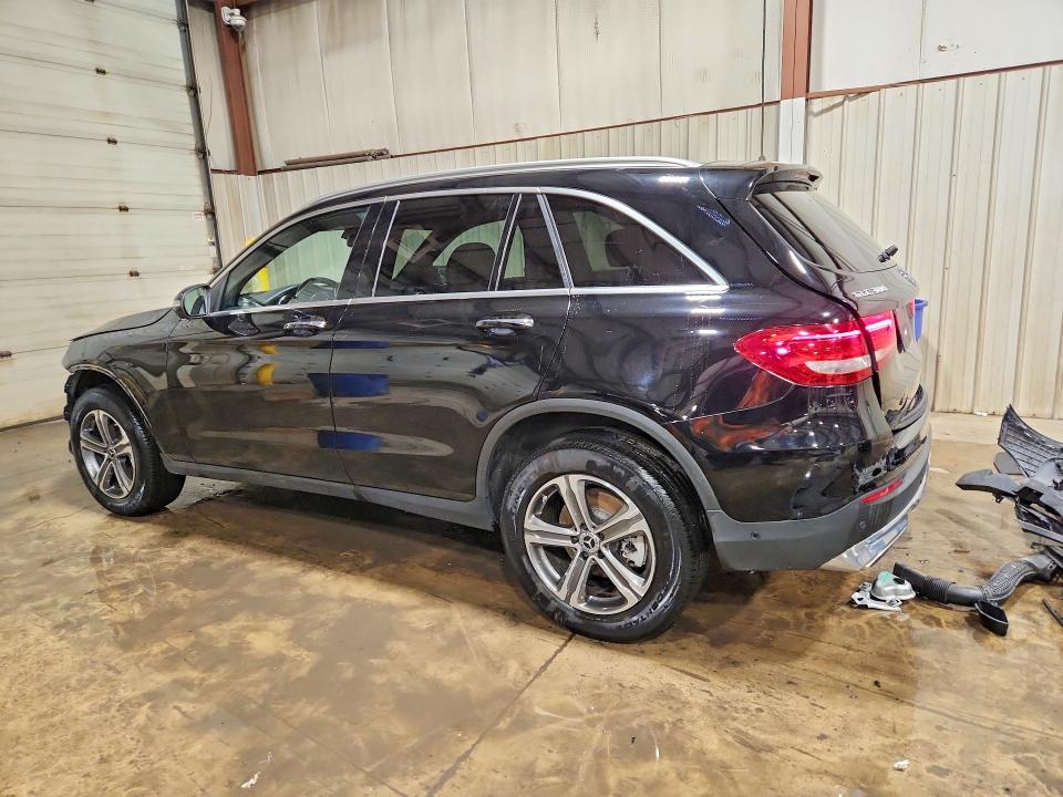 57221266 :رقم المزاد ، WDC0G4KB7HV006551 vin ، 2017 Mercedes-benz Glc مزاد بيع
