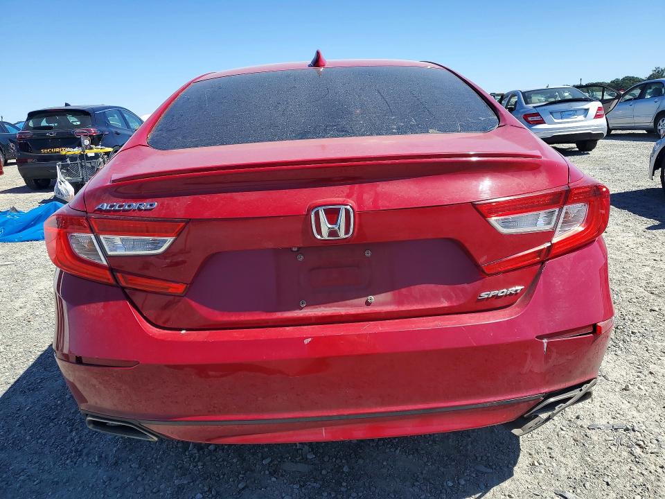56874476 :رقم المزاد ، 1HGCV1F33JA065623 vin ، 2018 Honda Accord مزاد بيع