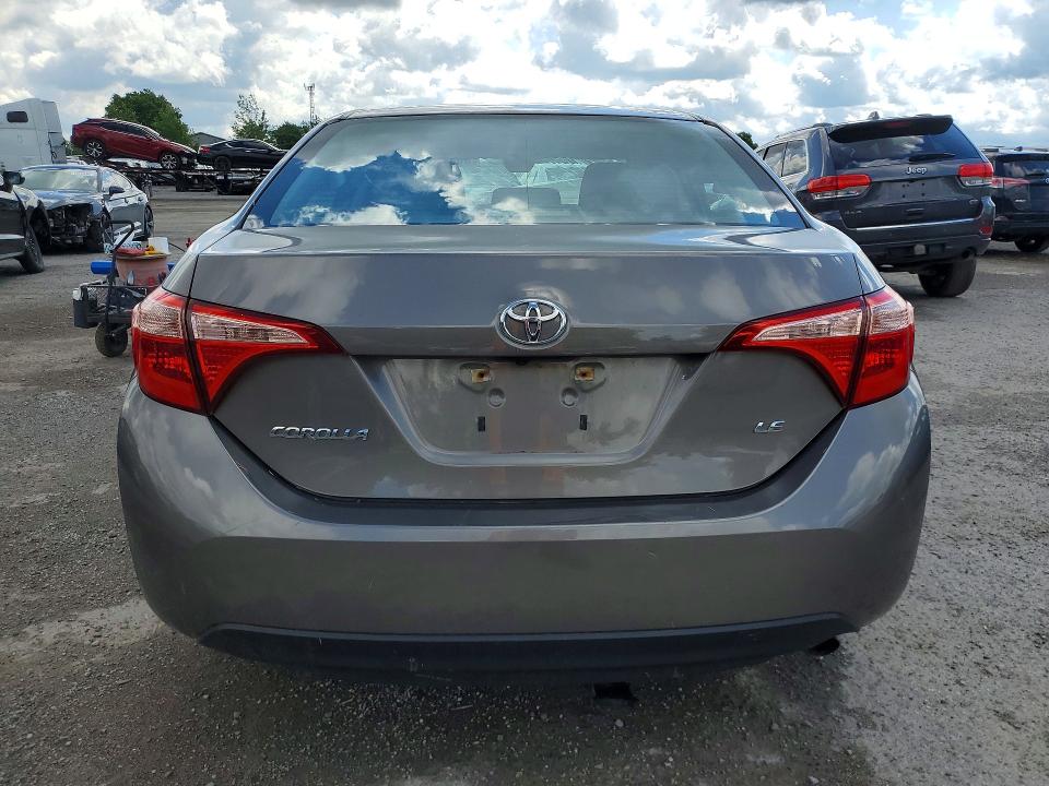 51569336 :رقم المزاد ، 2T1BURHE6JC971030 vin ، 2018 Toyota Corolla مزاد بيع