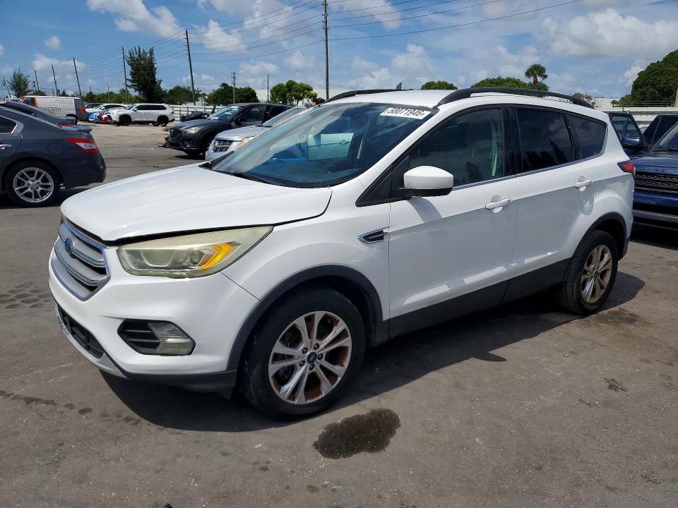 58071946 :رقم المزاد ، 1FMCU0G94HUA33119 vin ، 2017 Ford Escape مزاد بيع