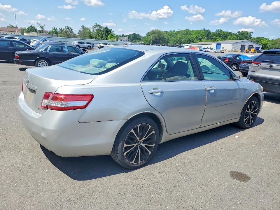 2010 Toyota Camry მანქანა იყიდება აუქციონზე, vin: 4T1BF3EK2AU031226, აუქციონის ნომერი: 58811676
