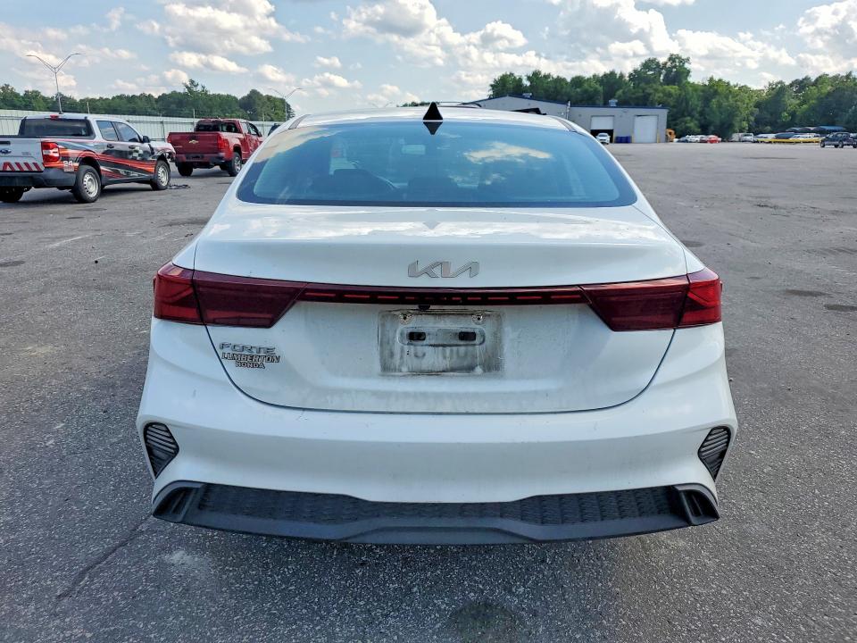 58407306 :رقم المزاد ، 3KPF24AD1NE437517 vin ، 2022 Kia Forte مزاد بيع