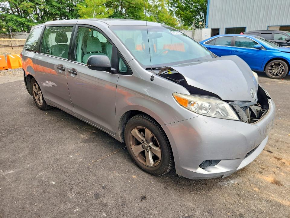 58151136 :رقم المزاد ، 5TDZK3DC7DS309619 vin ، 2013 Toyota Sienna مزاد بيع