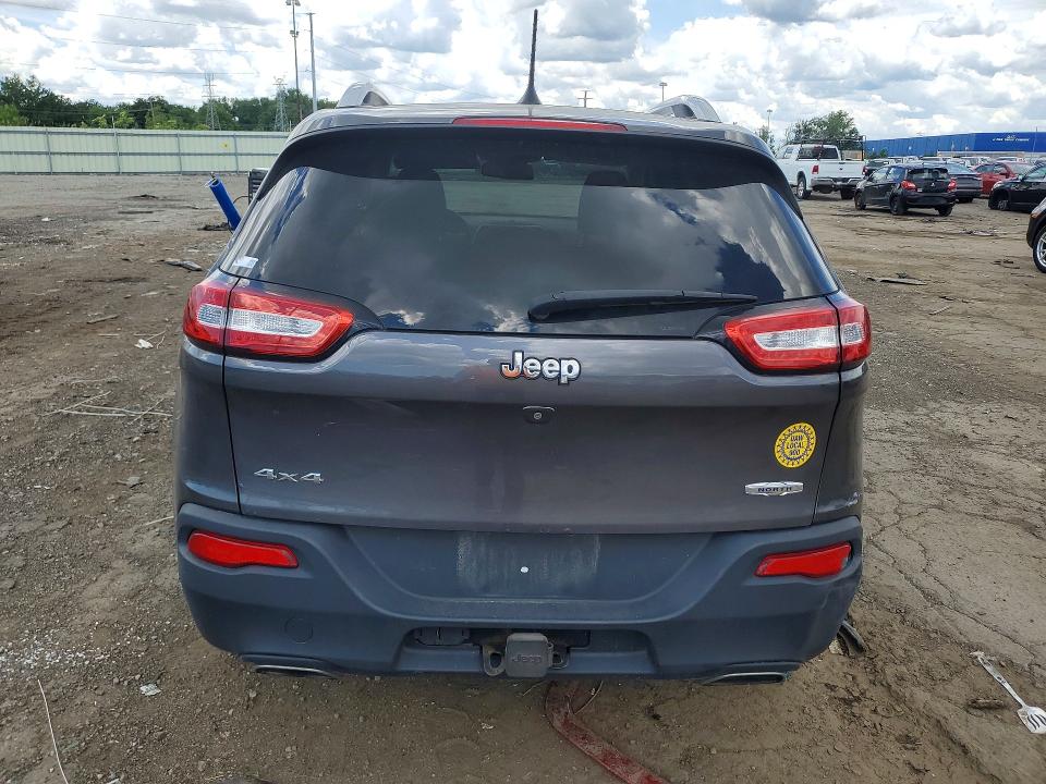 57247076 :رقم المزاد ، 1C4PJMCX8JD581964 vin ، 2018 Jeep Cherokee مزاد بيع