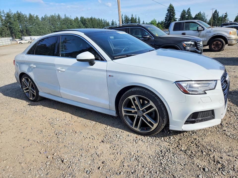 58246126 :رقم المزاد ، WAUJ8GFFXH1079777 vin ، 2017 Audi A3 مزاد بيع