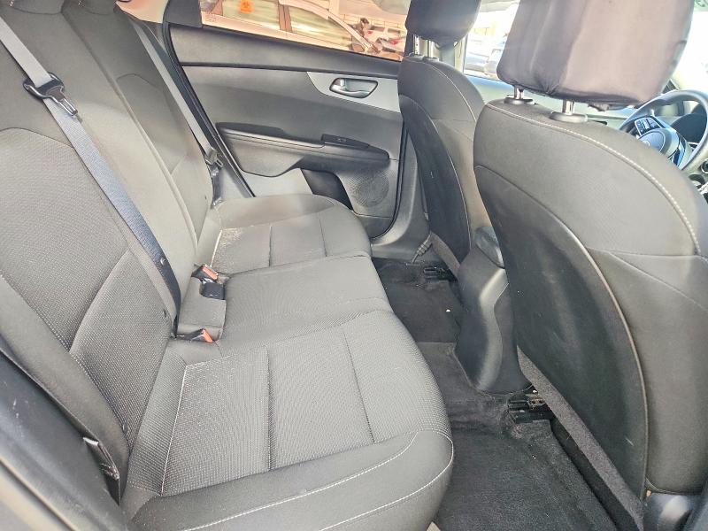 2021 Kia Forte მანქანა იყიდება აუქციონზე, vin: 3KPF24AD8ME330804, აუქციონის ნომერი: 56959396