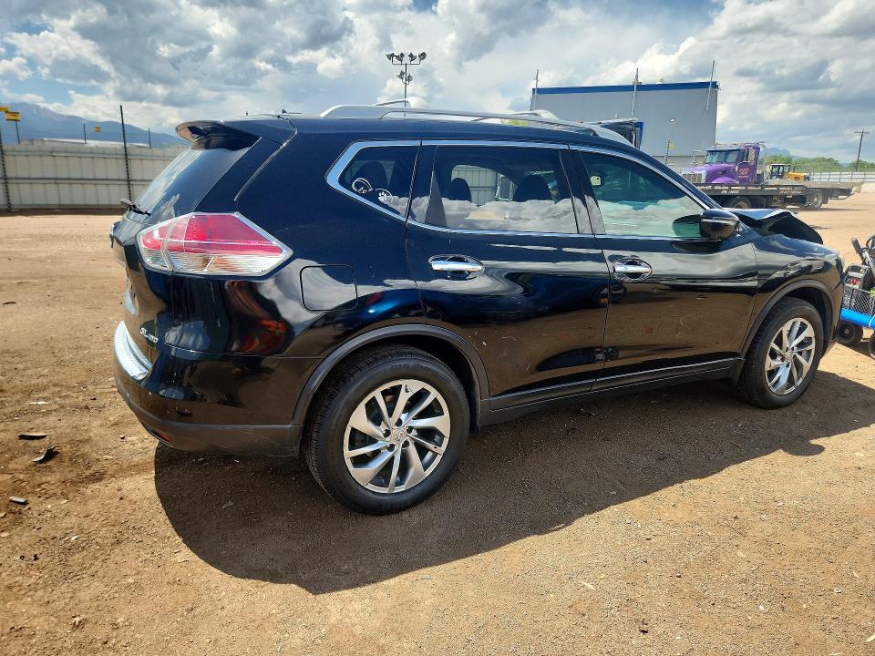 2015 Nissan Rogue მანქანა იყიდება აუქციონზე, vin: 5N1AT2MV7FC806272, აუქციონის ნომერი: 55840866