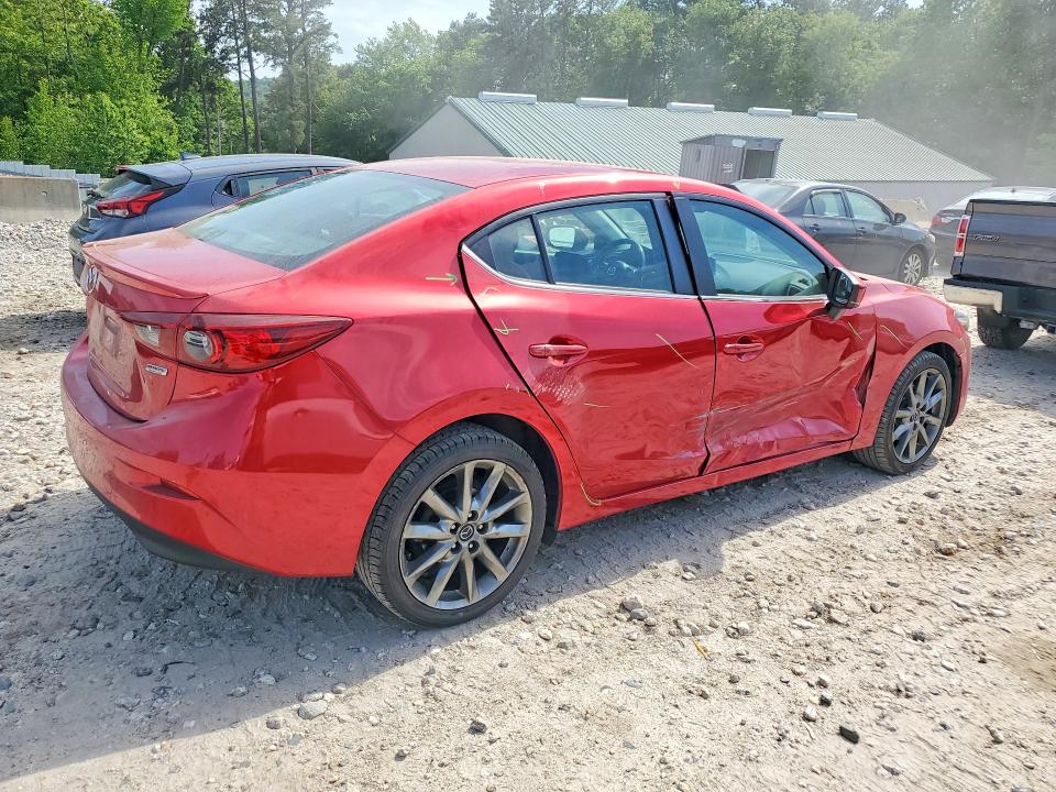 56134606 :رقم المزاد ، 3MZBN1V37JM197747 vin ، 2018 Mazda 3 مزاد بيع