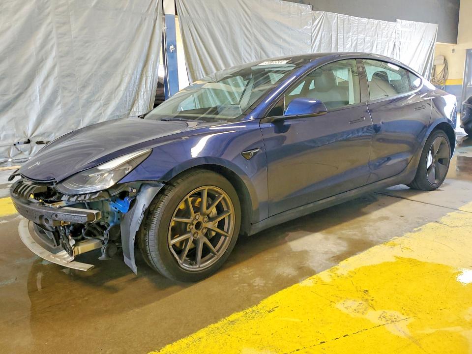 2022 Tesla Model 3 მანქანა იყიდება აუქციონზე, vin: 5YJ3E1EA7NF371011, აუქციონის ნომერი: 56705596