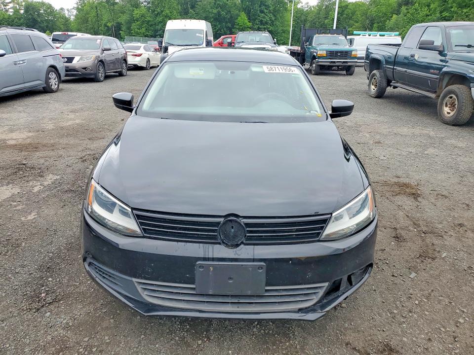58711956 :رقم المزاد ، 3VW2K7AJ5EM417635 vin ، 2023 Volkswagen Jetta مزاد بيع