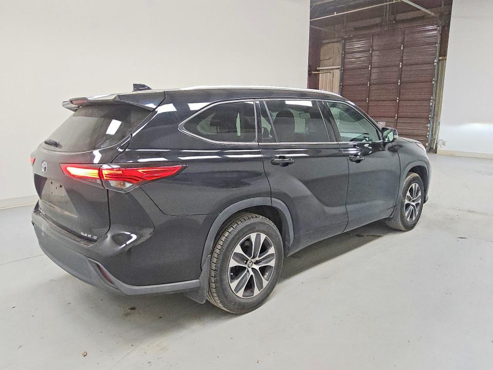Продаж на аукціоні авто 2021 Toyota Highlander, vin: 5TDGZRBHXMS525260, номер лоту: 54285576