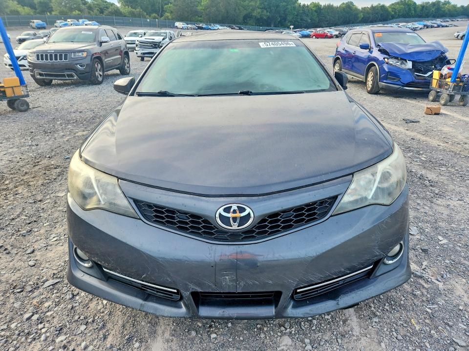 57405496 :رقم المزاد ، 4T1BF1FK4CU097847 vin ، 2012 Toyota Camry مزاد بيع