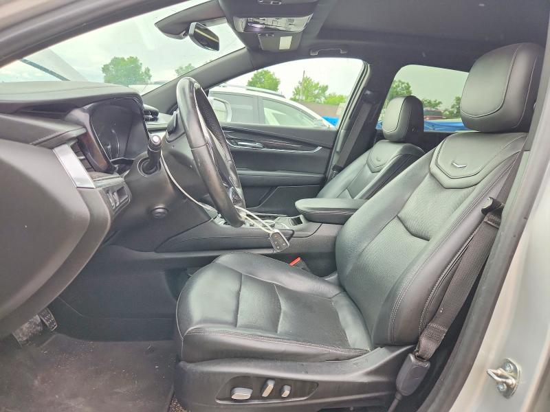 55028316 :رقم المزاد ، 1GYKNDRS4LZ137698 vin ، 2020 Cadillac Xt5 مزاد بيع