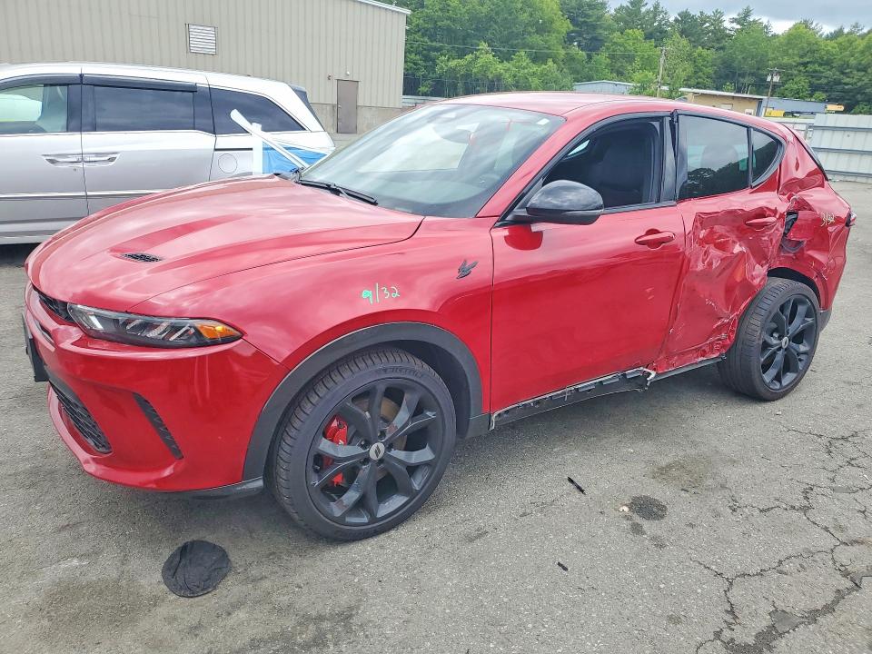 54663516 :رقم المزاد ، ZACPDFCW5R3A10785 vin ، 2024 Dodge Hornet مزاد بيع