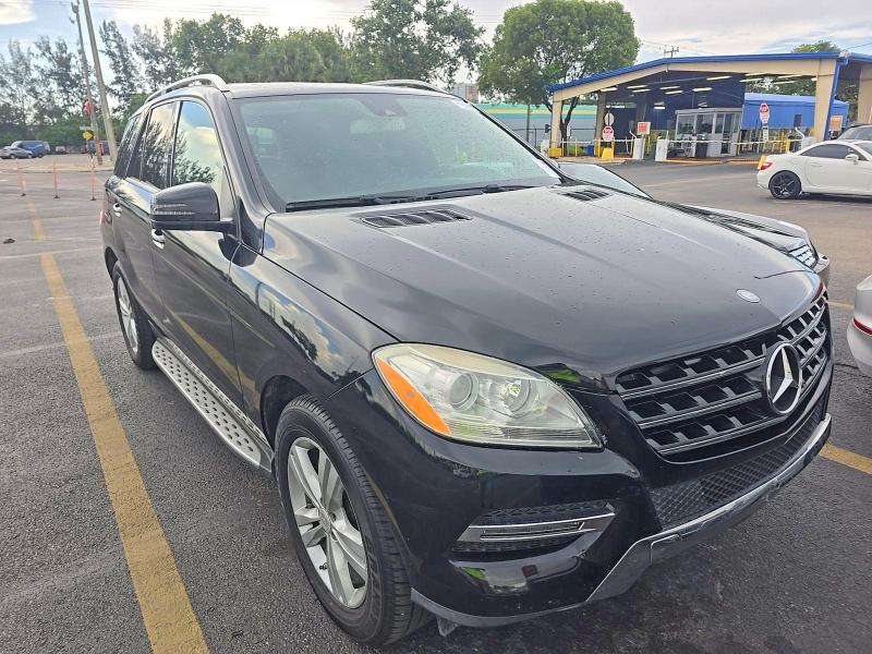 59530106 :رقم المزاد ، 4JGDA5JB7FA557255 vin ، 2015 Mercedes-benz Ml مزاد بيع