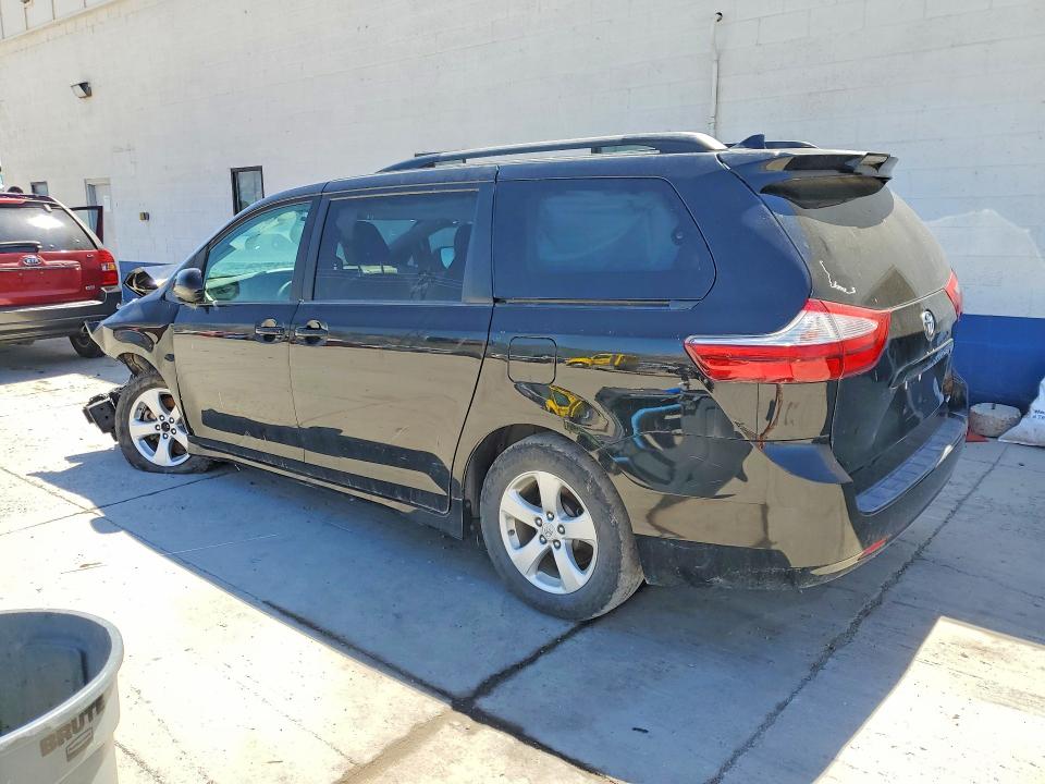 Продаж на аукціоні авто 2018 Toyota Sienna, vin: 5TDKZ3DC2JS917797, номер лоту: 56509676